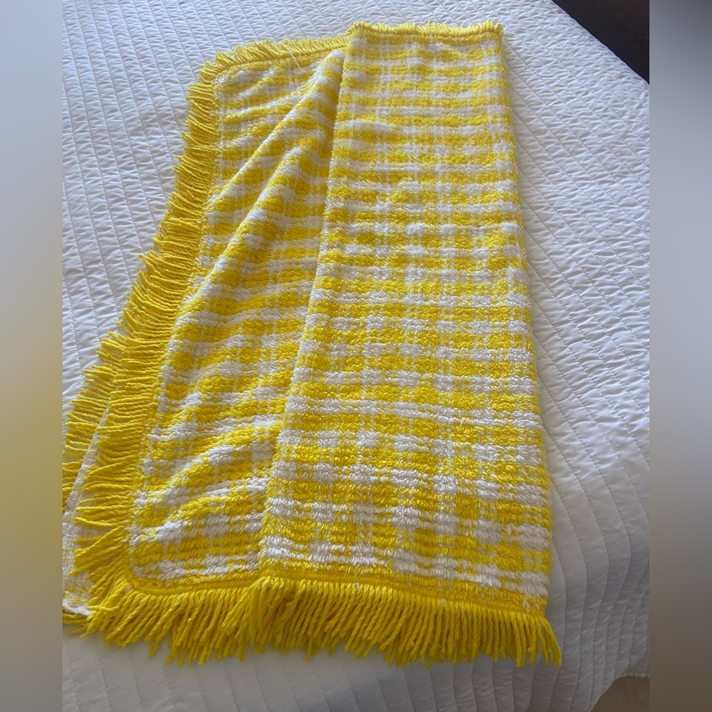 Baby/crib /strollerChenille cotton  blanket - gorgeous - never used